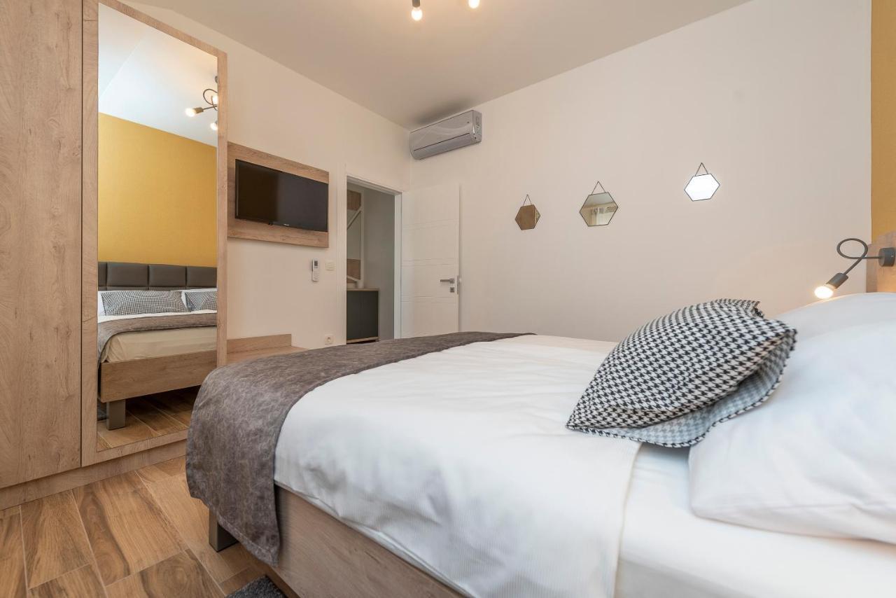 Luxury Apartments - La Vir 3 & 4 エクステリア 写真
