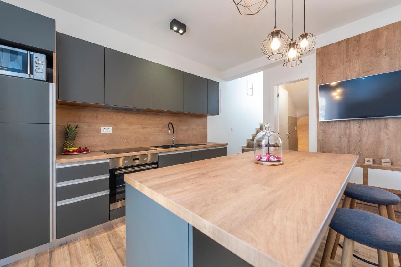 Luxury Apartments - La Vir 3 & 4 エクステリア 写真